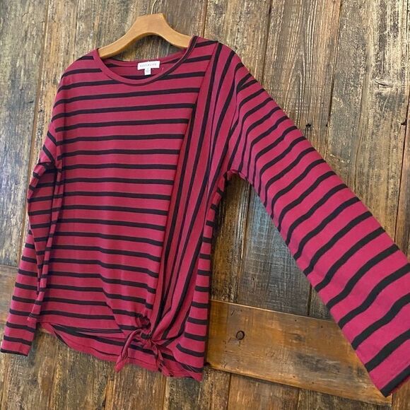 Socialite M NWT Purple Black Striped Knotted Top - Picture 5 of 8